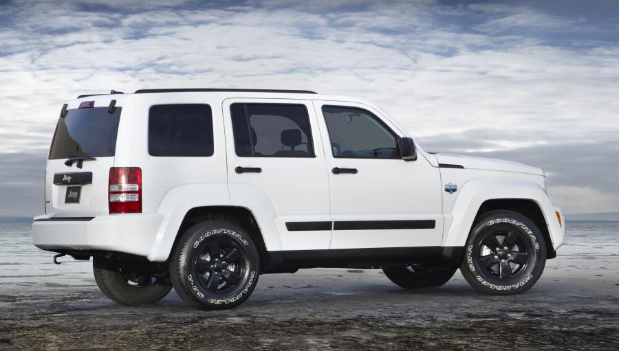  Jeep Liberty Arctic 2012 года  (фото 10 из 17)
